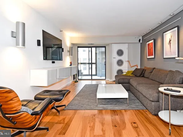 900 N Stafford St APT 1103, Arlington, VA 22203
