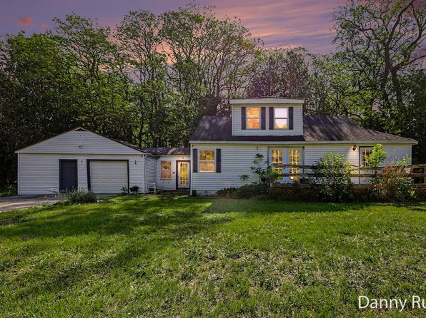 1430 Delz Dr, Muskegon, MI 49445
