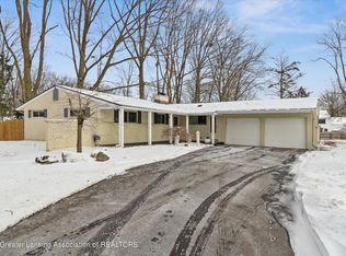 1422 Hitching Post Rd, East Lansing, MI 48823