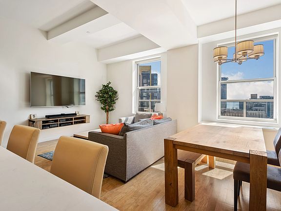 3rd image of 15 Broad St APT 3522