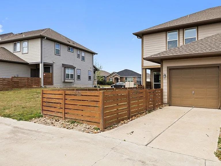719 Coconut Grv — Photo 31