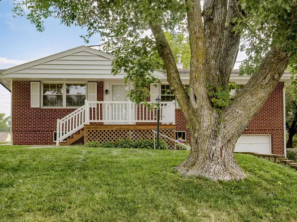 9520 Spencer St, Omaha, NE 68134