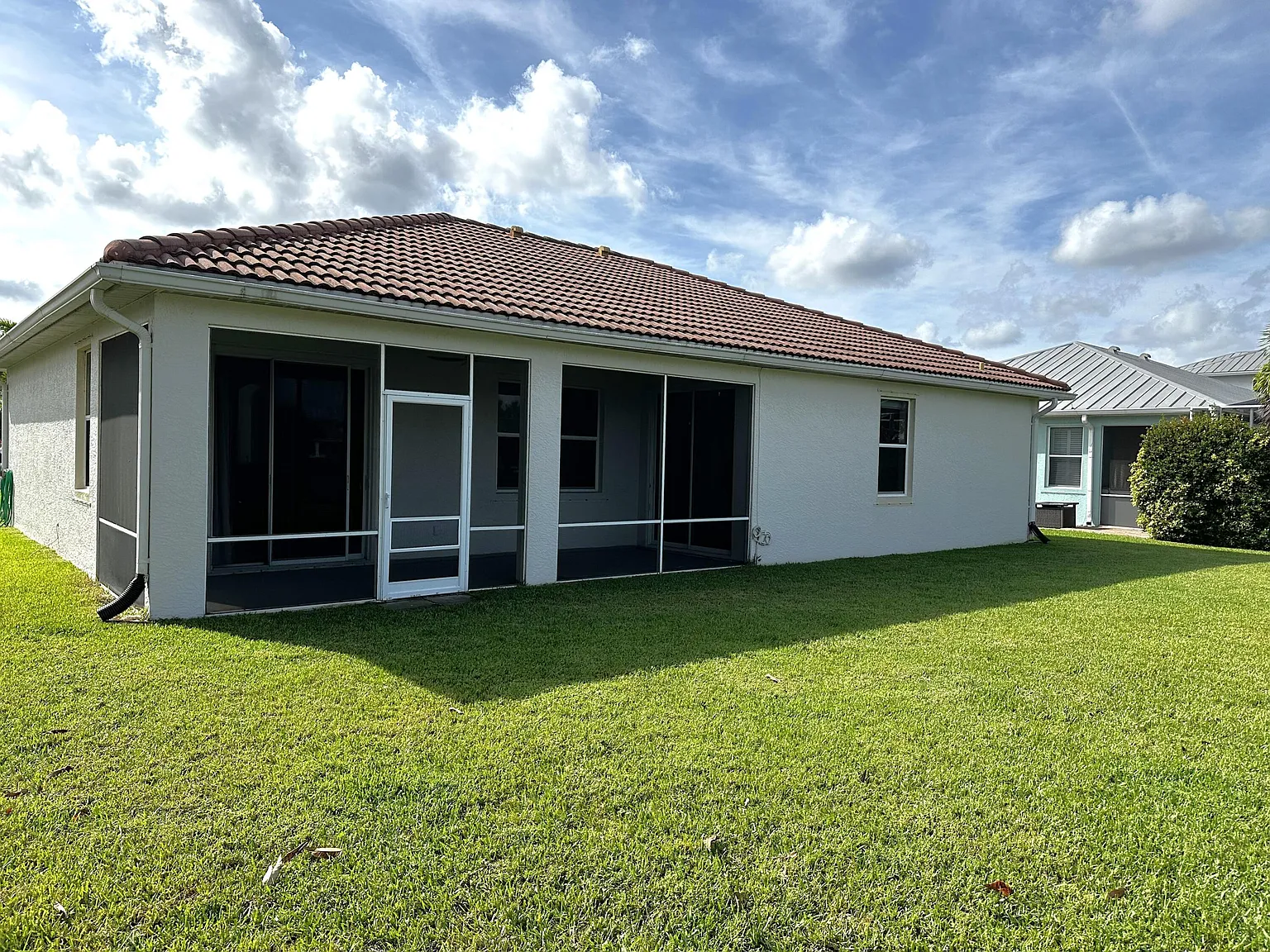 3 bed, 2.0 bath, 1712 sqft, $2,950 — Photo 3