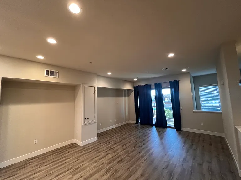 1709 Hazelnut Ln — Photo 58
