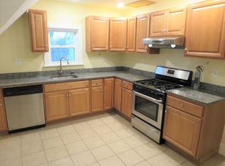102 Sycamore St #2, Somerville, MA 02145
