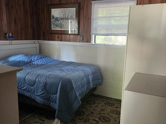 3rd image of 3489 Lakewood Dr