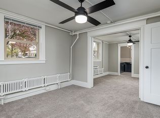 Elegant Renovation! HUGE 1 Bed 1 Bath Available Now!, Everett, WA 98201