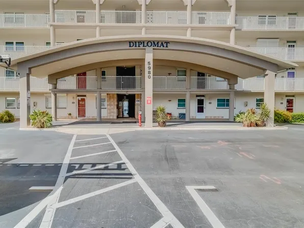5980 SHORE BOULEVARD S #209, GULFPORT, FL 33707