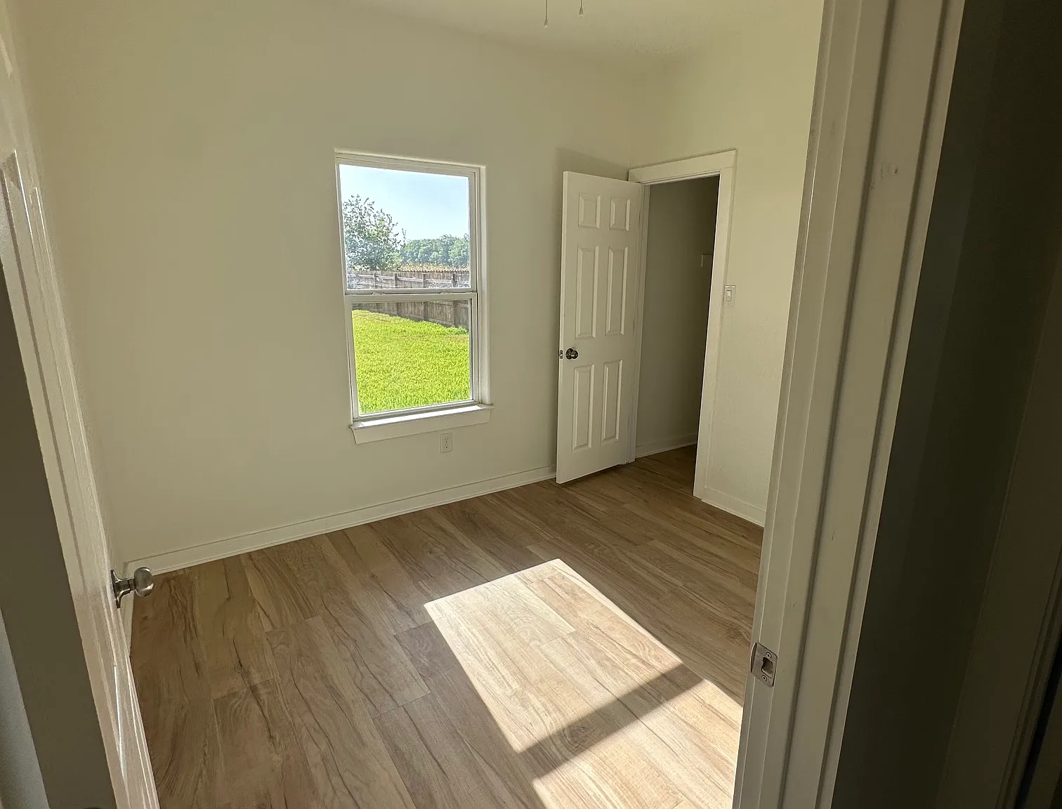 3 bed, 1240 sqft, $1,700 — Photo 4
