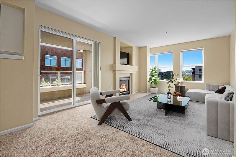 5th image of 4343 Roosevelt Way NE #401