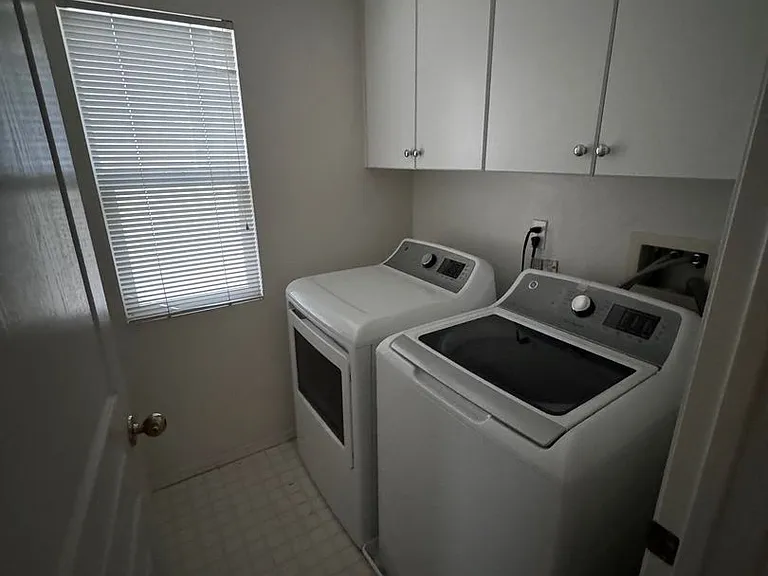 4764 Nielsen St — Photo 15