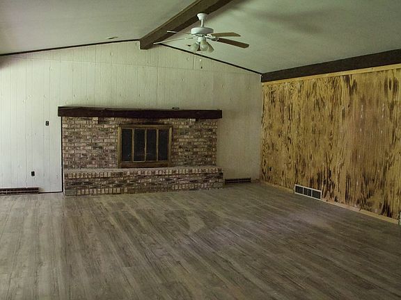 2nd image of 906 Grandview Rd