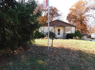 27607 Hickory Holw, Warsaw, MO 65355