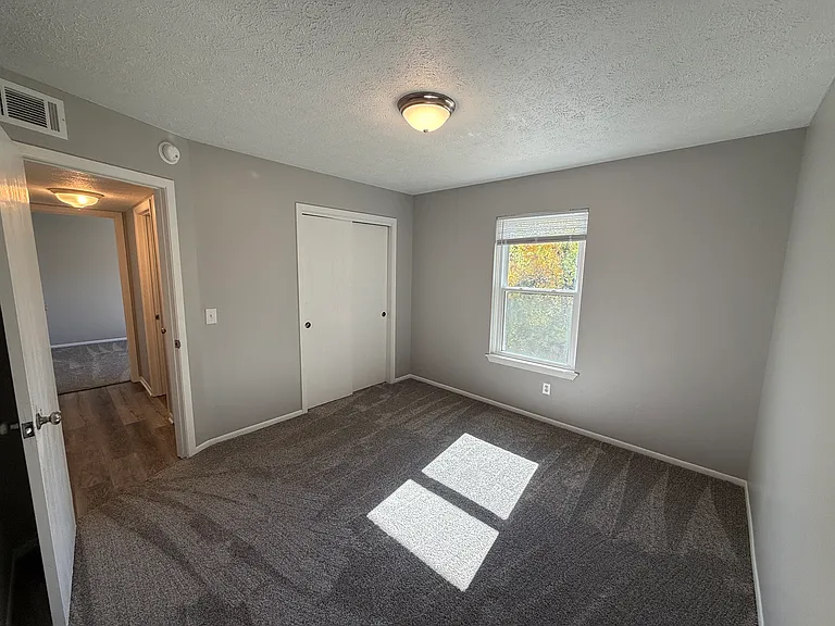 3932 W 13th St #4 — Photo 3
