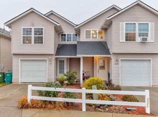 1329 N Creekside Ln, Newberg, OR 97132