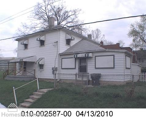 2nd image of 2047-49 W Broad St