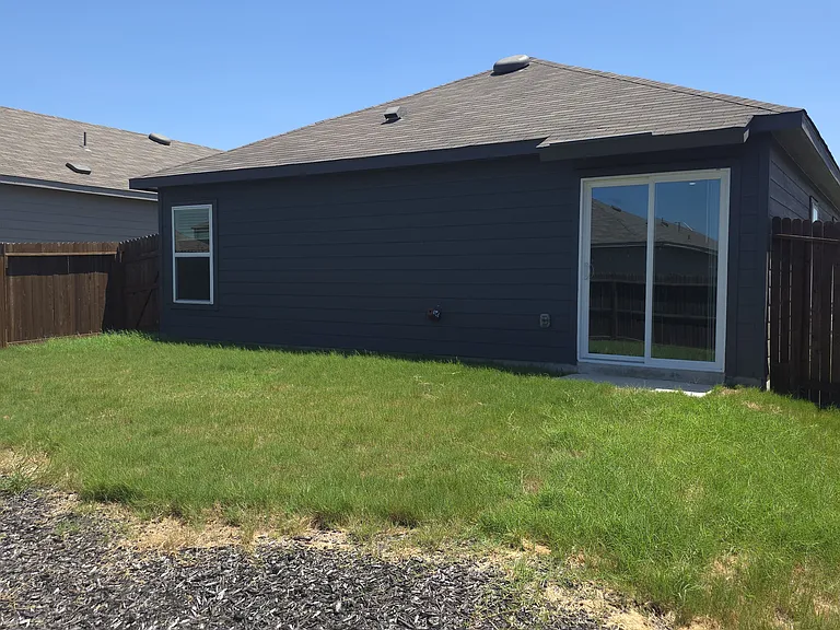 1124 Whitneyway Ln — Photo 12