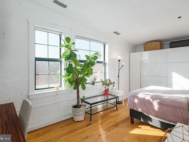 315 New St #701 — Photo 8