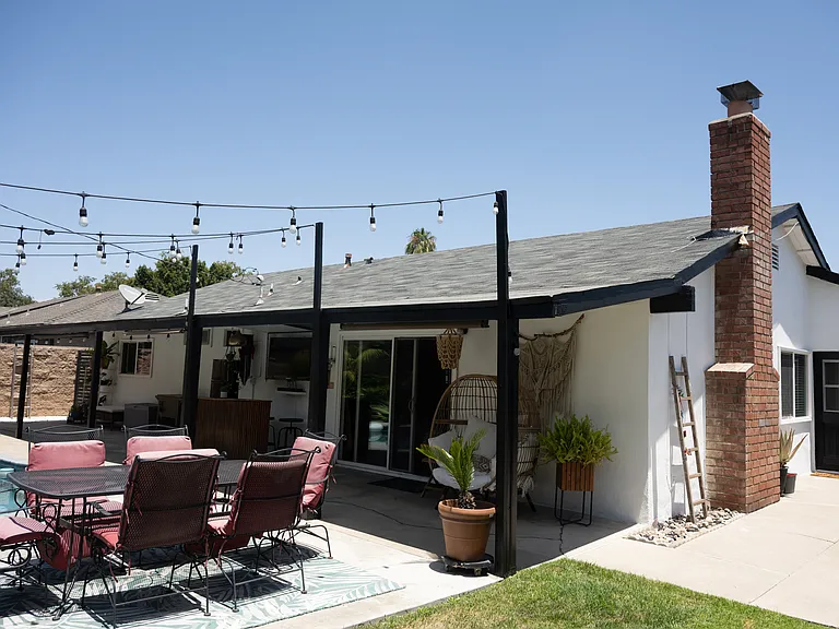 1386 N Sacramento St — Photo 16