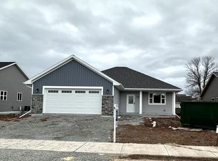 N9335 Gemstone Ct, Appleton, WI 54915