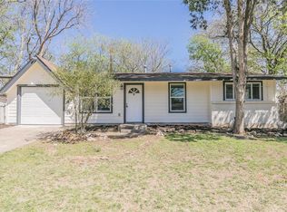3525 Regal Rd, Fort Worth, TX 76111