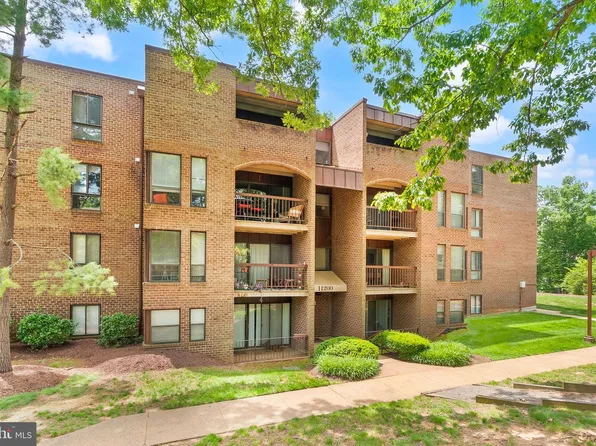 11200 Chestnut Grove Sq APT 302, Reston, VA 20190