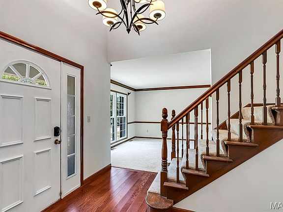 3rd image of 2100 Seven Oaks Dr