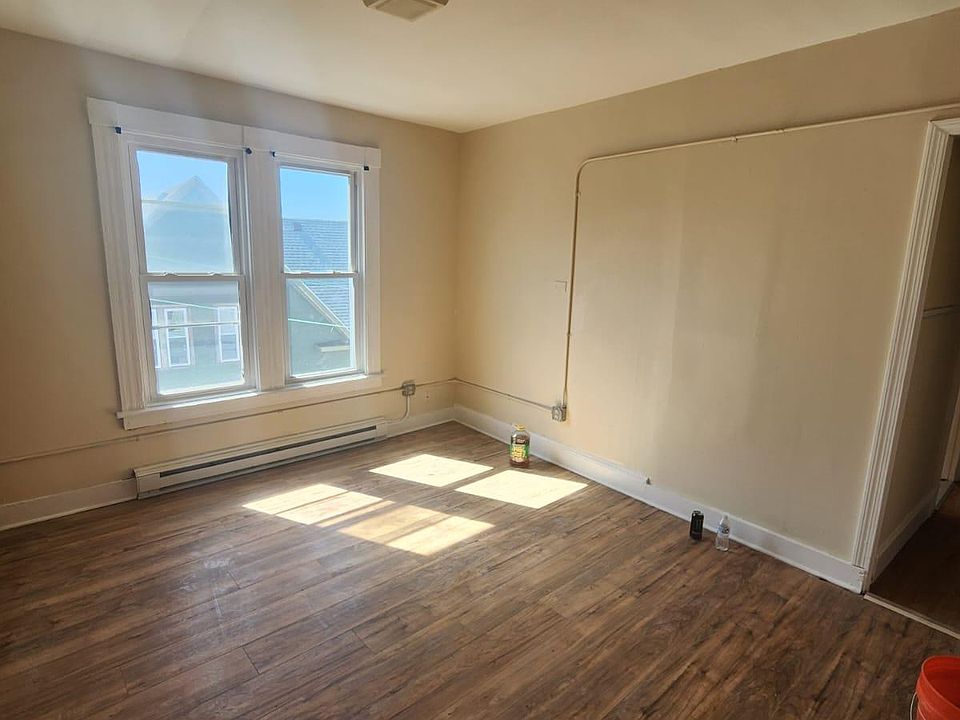 1st image of 138 Cherry St #3B