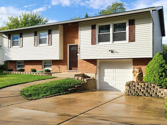 3rd image of 1431 Spruce Ave
