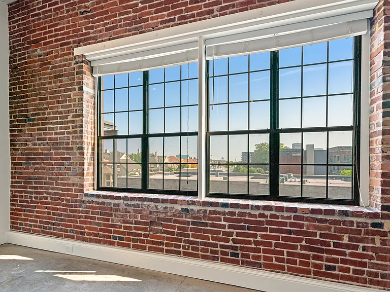 Riverview and Skyline Views