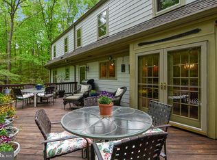 10810 Hunter Station Rd, Vienna, VA 22181