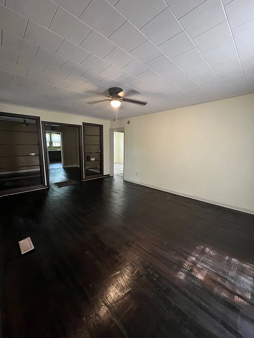 909 Marvin Ave. — Photo 2