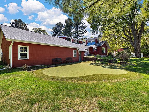 5th image of 2305 Warner Dr