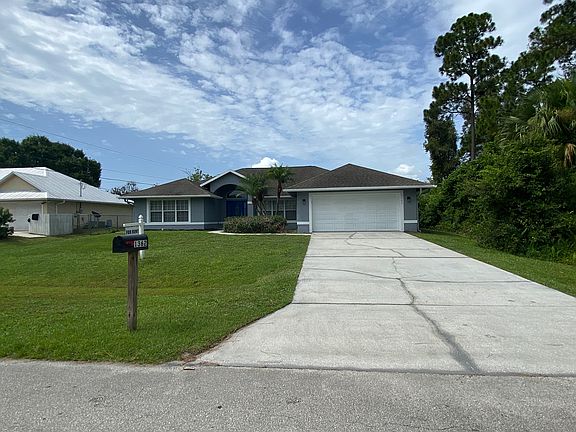 2nd image of 1362 SW Leisure Ln