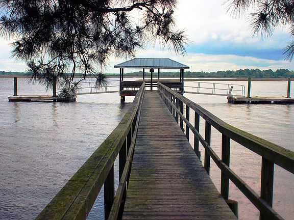 Deep Water Community Dock