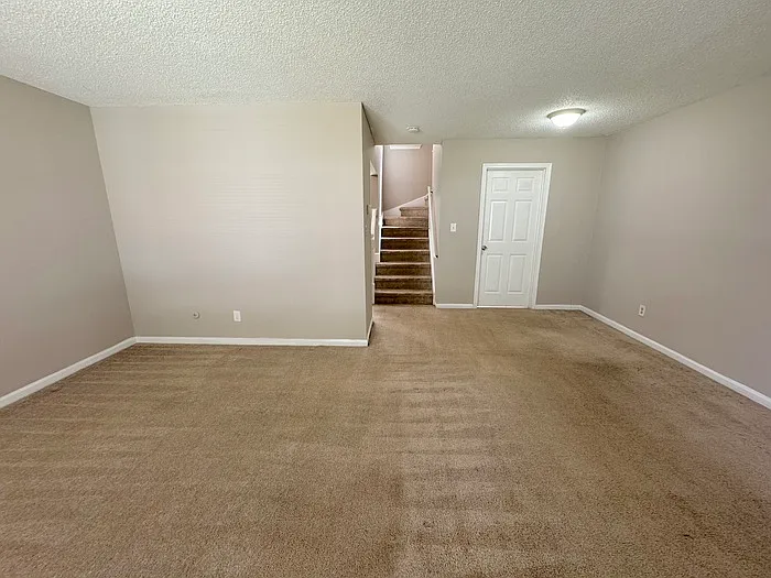 5404 Grand Lake Cres — Photo 6
