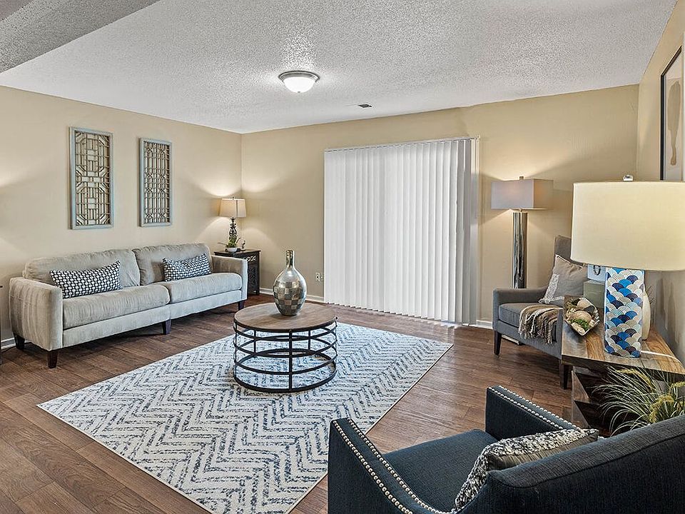 Welcome to Arbors of Grandview!