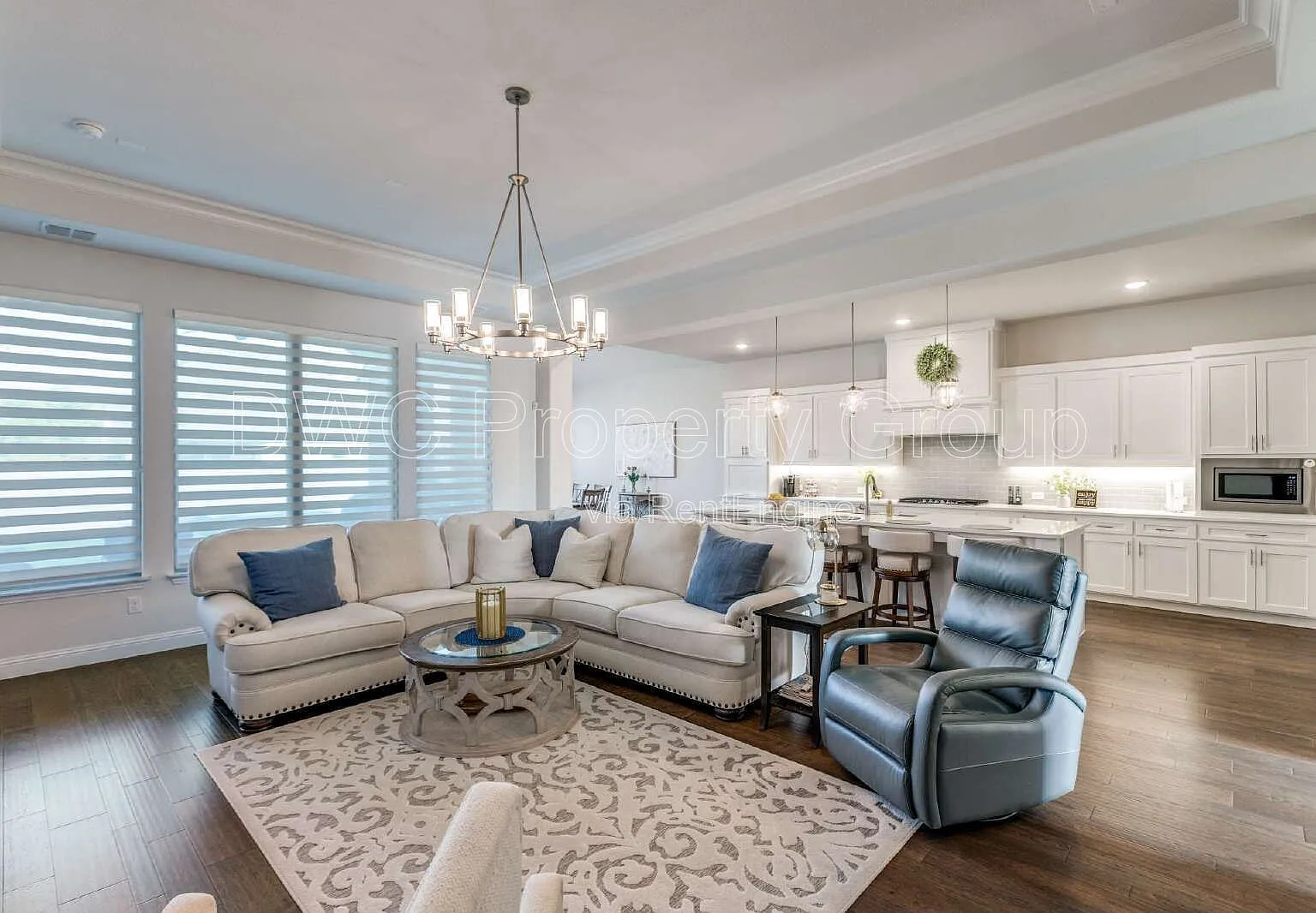3 bed, 3.0 bath, 2680 sqft, $3,100 — Photo 2