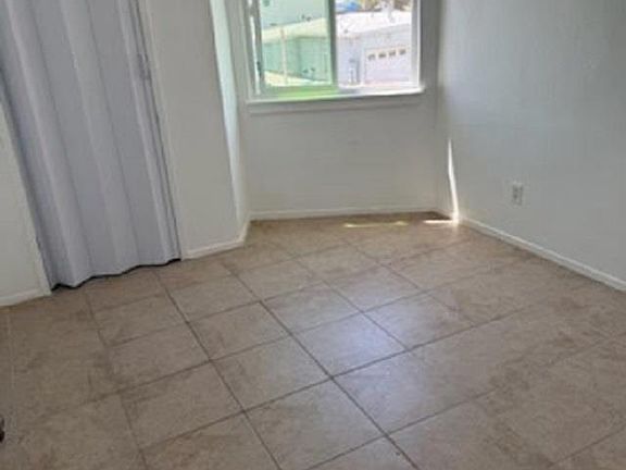 5th image of 3670 Ocean View Blvd