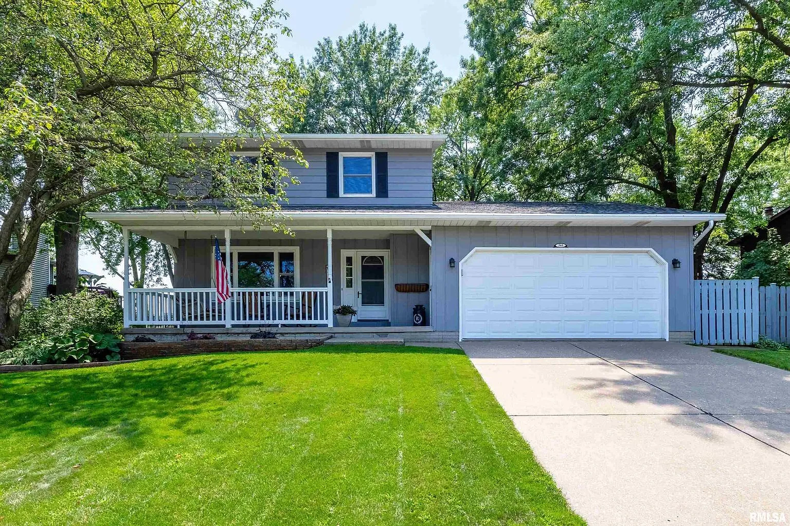 203 E Brownlie Ln photo 1
