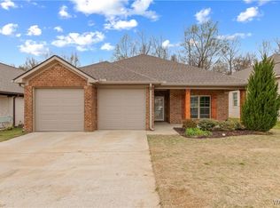 13790 Highland Pointe Dr, Northport, AL 35475