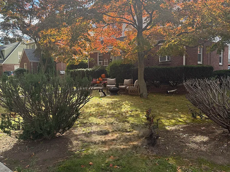 350 Gilbert St #2 — Photo 2