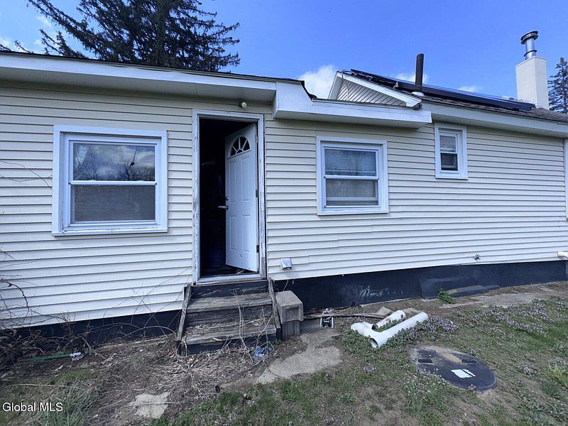 2nd image of 334 Glengary Road