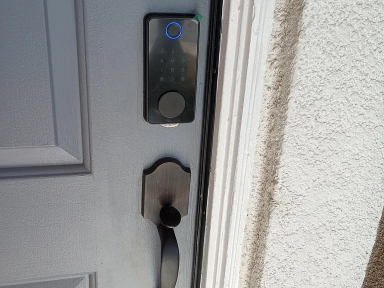 De La Valle Dr — Photo 3