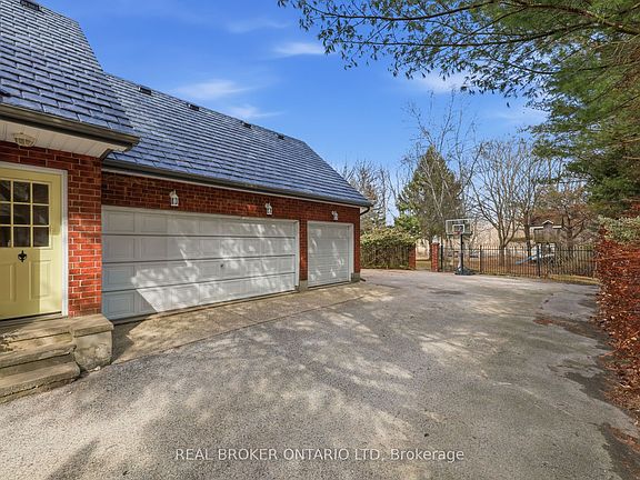 4th image of 6152 Bostwick Rd