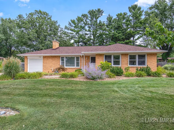 768 Westview Ave NW, Grand Rapids, MI 49504