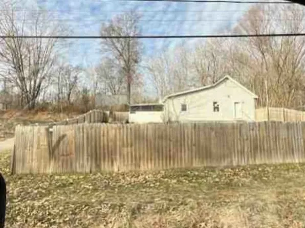 2271 Spring St, Spottsville, KY 42458