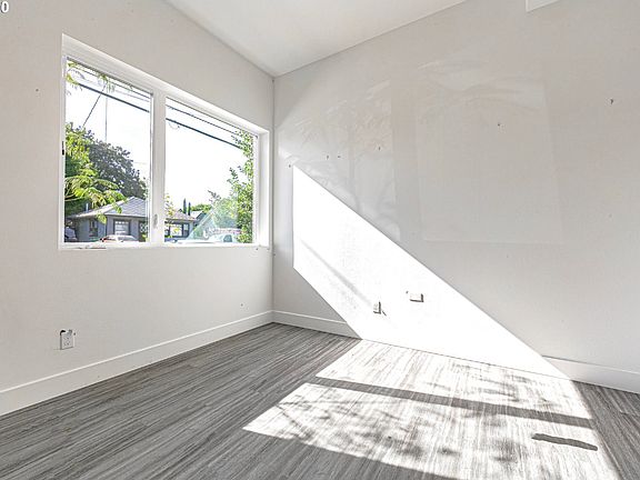 5th image of 4130 NE Garfield Ave #11189299