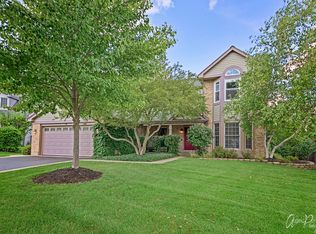 540 Flora Dr, Algonquin, IL