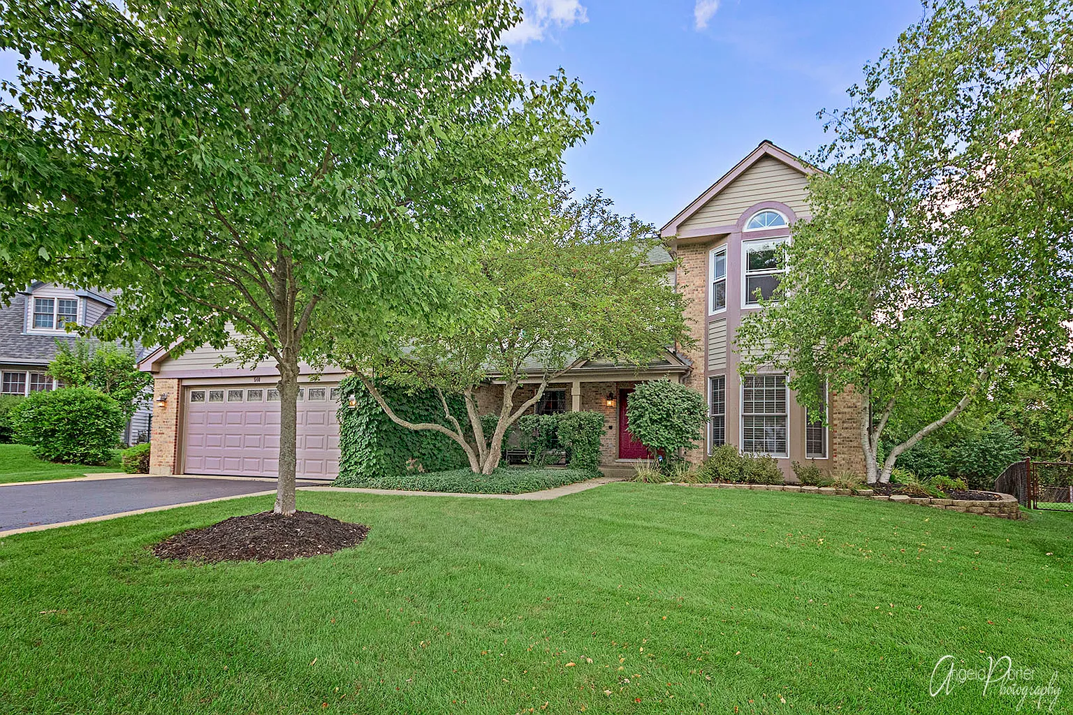 540 Flora Dr photo 1